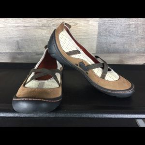 Privo slip on flats